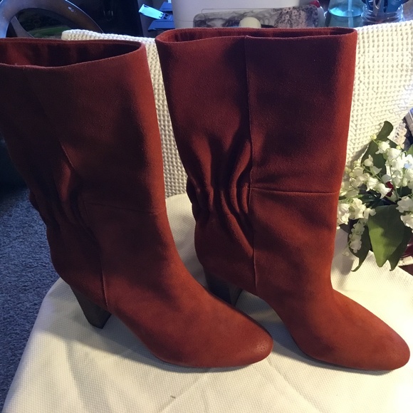 CHARLES BY CHARLES DAVID Women's Red Ruched Barrie Leather Booties Size 8M - Picture 3 of 11